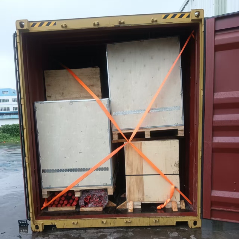 Loading container